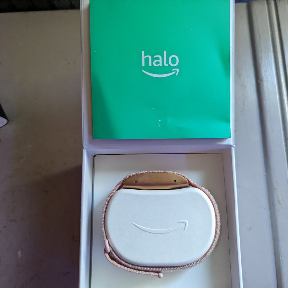 Amazon Halo Band pink